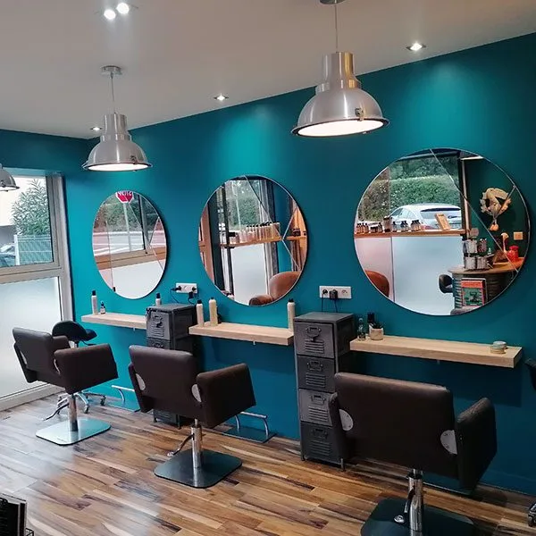 Réalisation Harmony Peinture — Salon de coiffure peint par Jonathan Torcheux à Montpellier